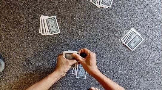 Bật mí mánh khóe chia bài lấy xì để thắng áp đảo trong trò xì dách 3